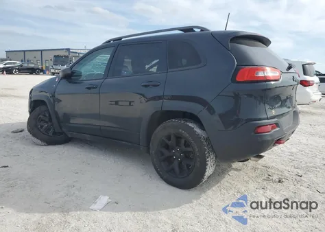 2016 Jeep Cherokee Trailhawk from USA, damaged, VIN 1C4PJMBS6GW242767